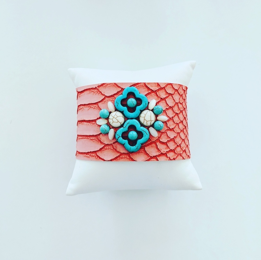 Coral cuff